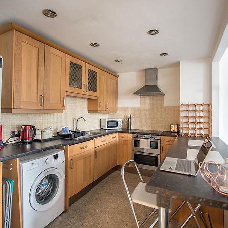 Grosvenor Pad - Lovely 2-Bed Flat - Free On Street Parking บาธ ภายนอก รูปภาพ
