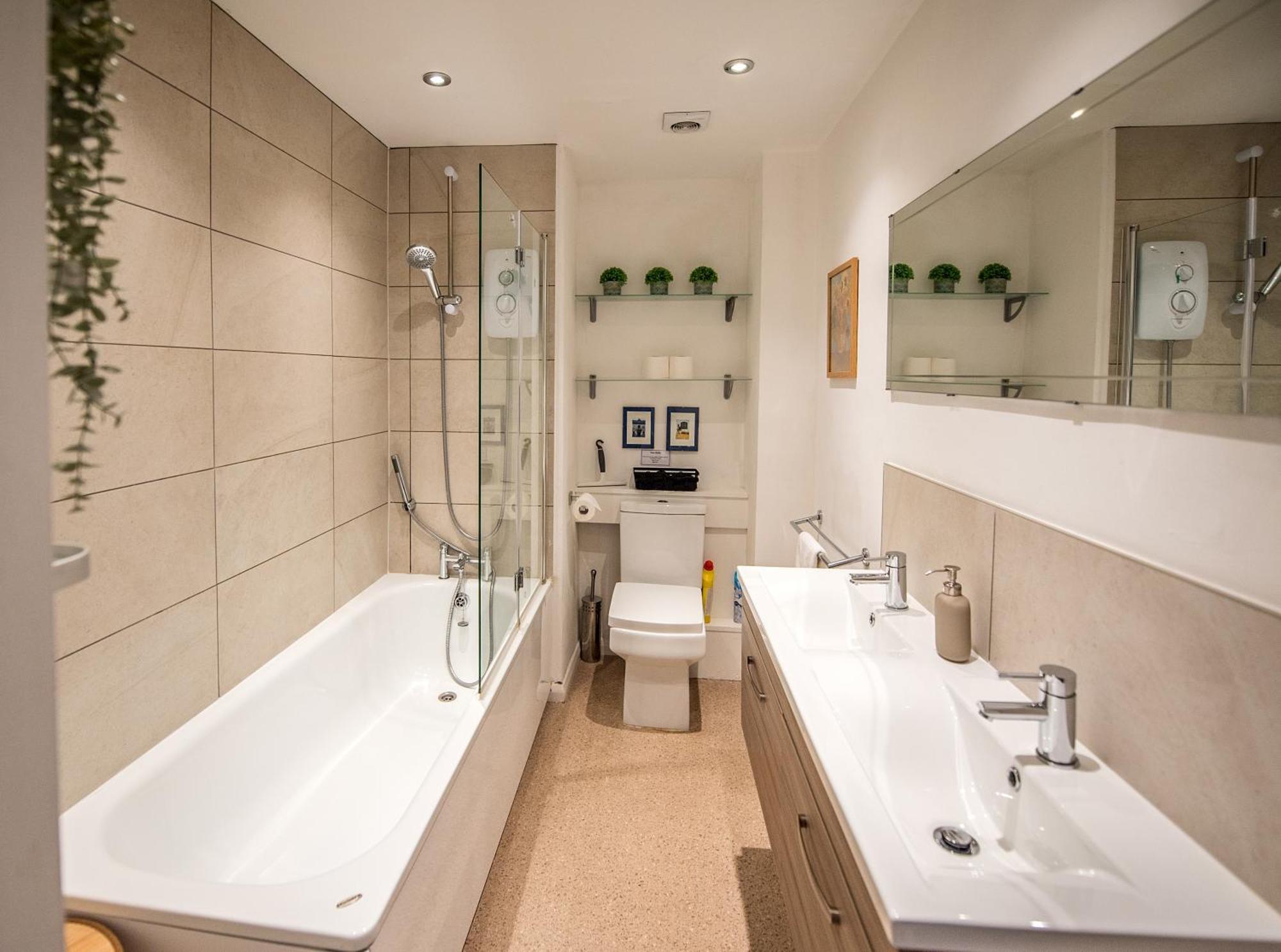 Grosvenor Pad - Lovely 2-Bed Flat - Free On Street Parking บาธ ภายนอก รูปภาพ