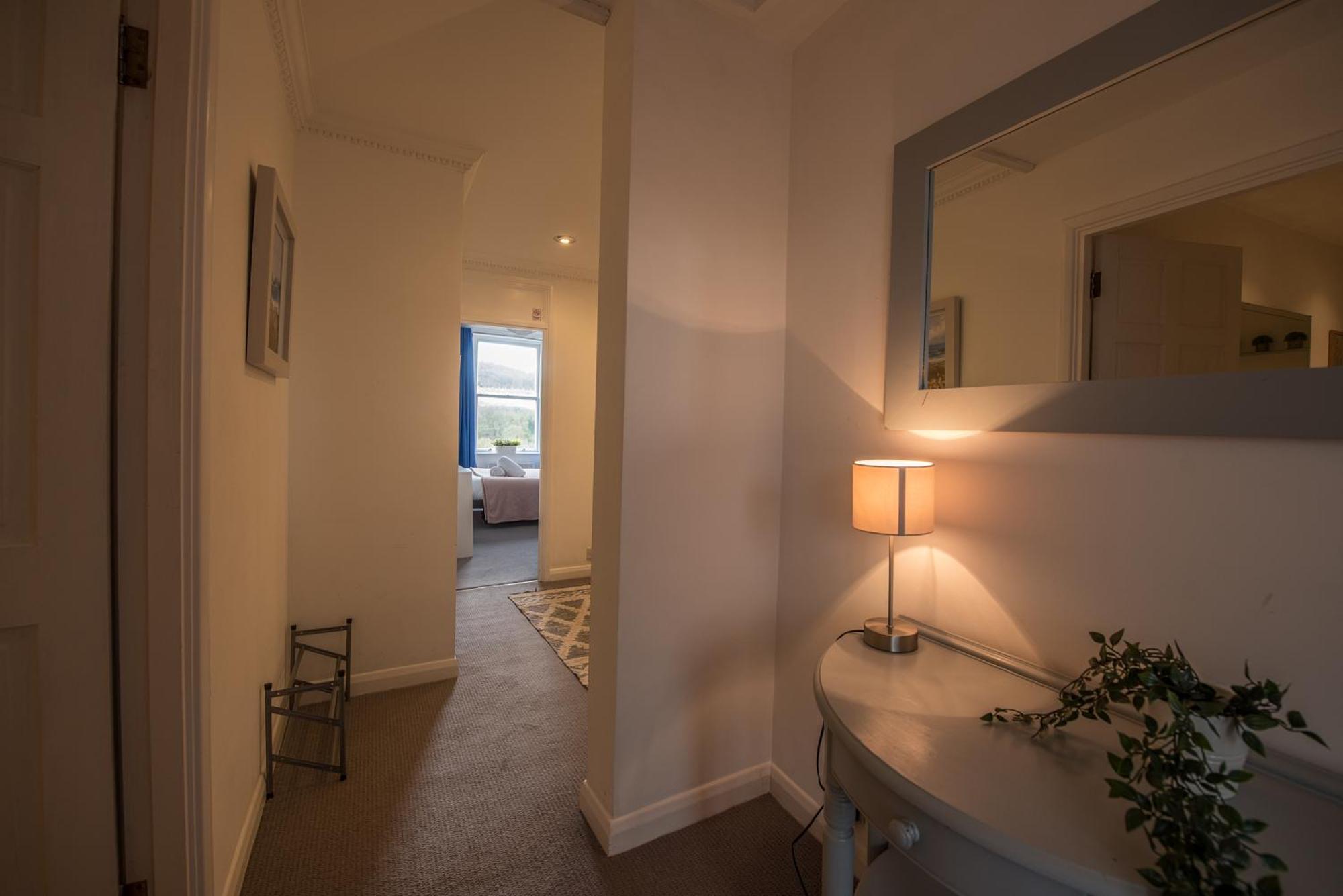 Grosvenor Pad - Lovely 2-Bed Flat - Free On Street Parking บาธ ภายนอก รูปภาพ