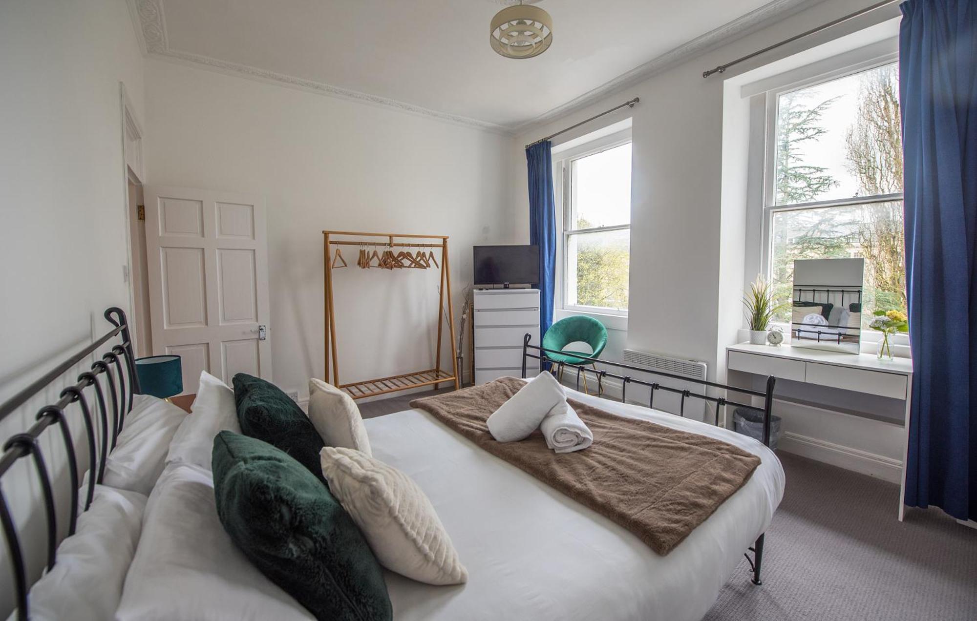 Grosvenor Pad - Lovely 2-Bed Flat - Free On Street Parking บาธ ภายนอก รูปภาพ