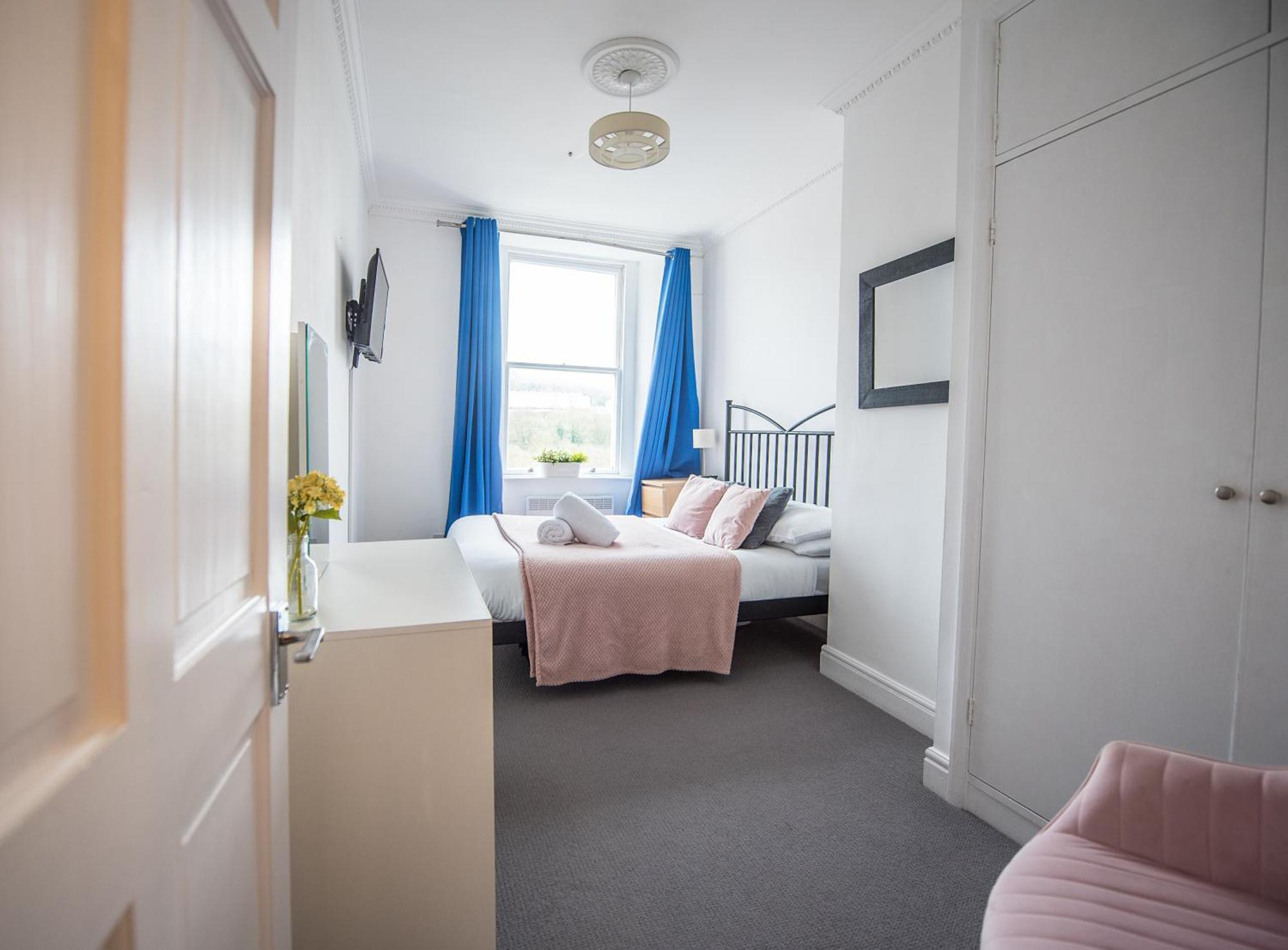 Grosvenor Pad - Lovely 2-Bed Flat - Free On Street Parking บาธ ภายนอก รูปภาพ